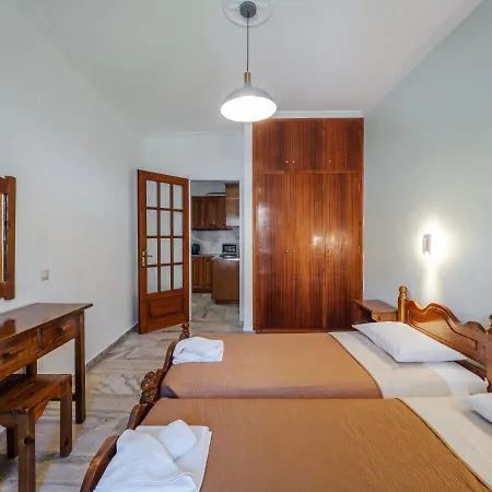 Pandora's Corfu アギオス・ゴルディオス